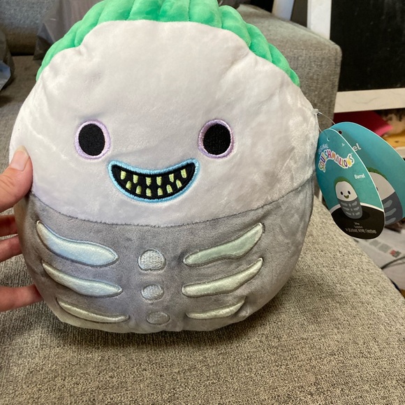 2023 Nightmare before Christmas Squishmallows 10”. - Picture 6 of 7